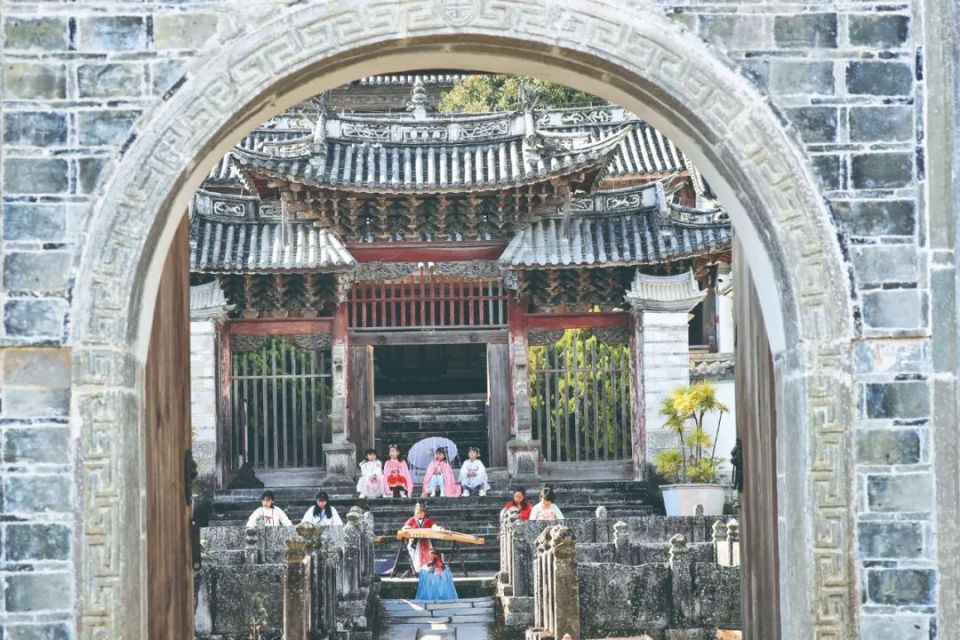 江西文青園林古建工程產(chǎn)品圖庫(kù) 傳統(tǒng)匠藝與生態(tài)綠化的完美融合